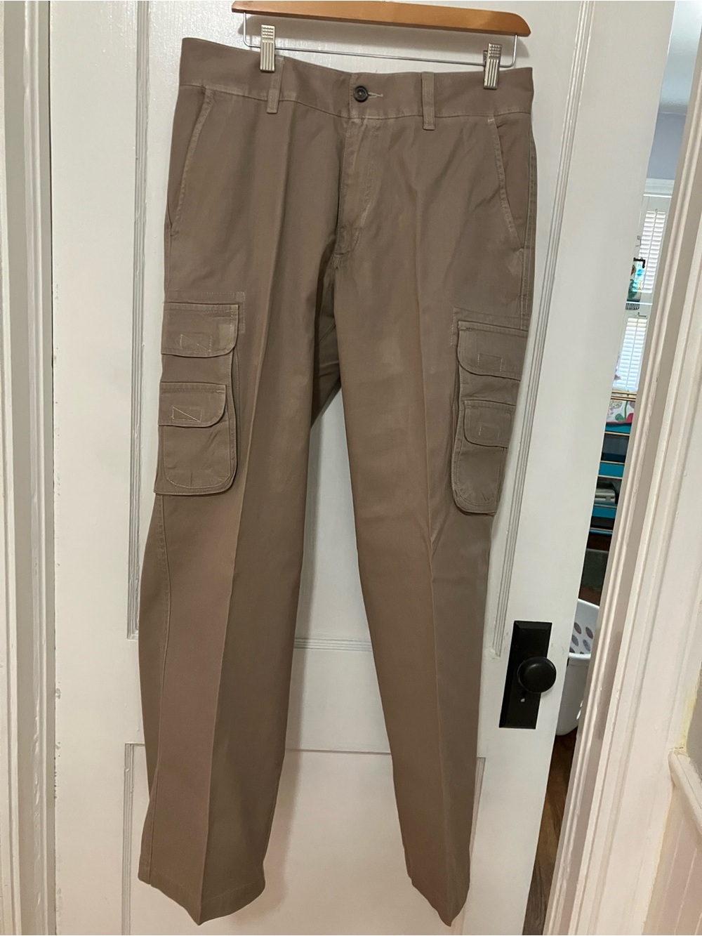 Magellan Outdoors Cargo Pants in Taupe Brown
